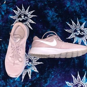 Nike pastel pink Women’s running shoes